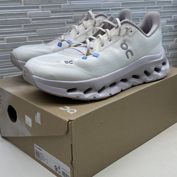 On Running Cloudtilt Womens  Sneakers FLOOR SAMPLE SZ 9 - Picture 1 of 11